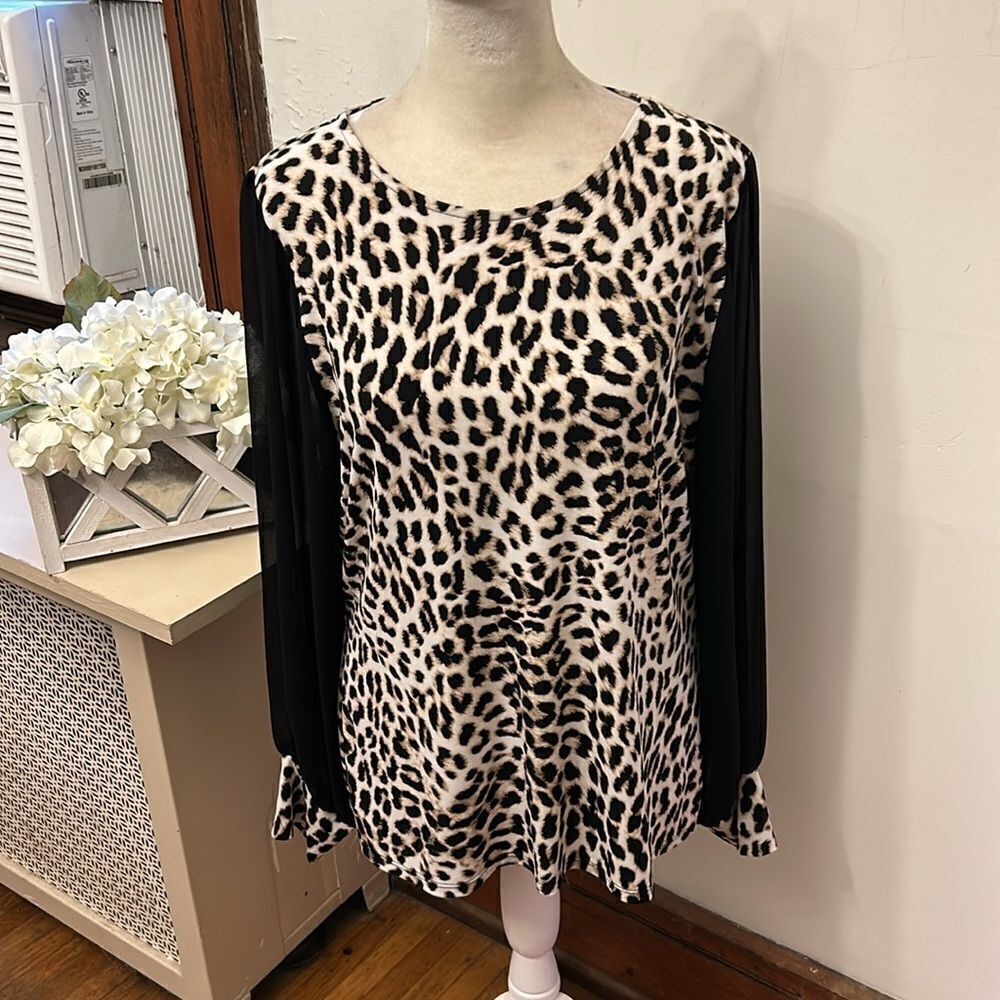 Vince Camuto animal print long black sheer sleeve blouse Size L EUC - Picture 2 of 11